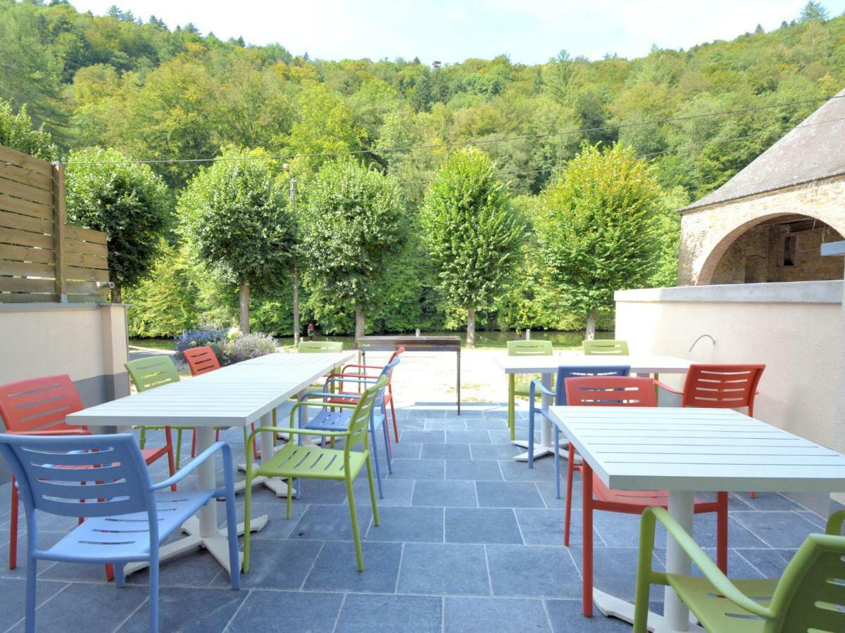 Villa Large Townhouse With Pool Table Bouillon Exterior foto